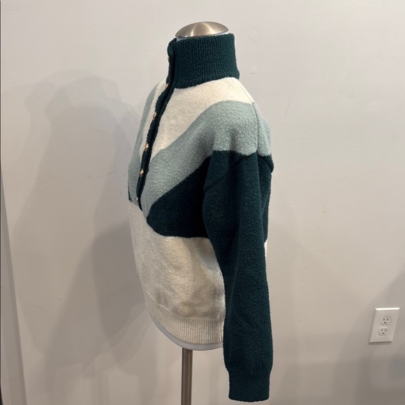 Peace n’ Love Small Women's Teal and Cream Turtleneck Sweater - Picture 5 of 9